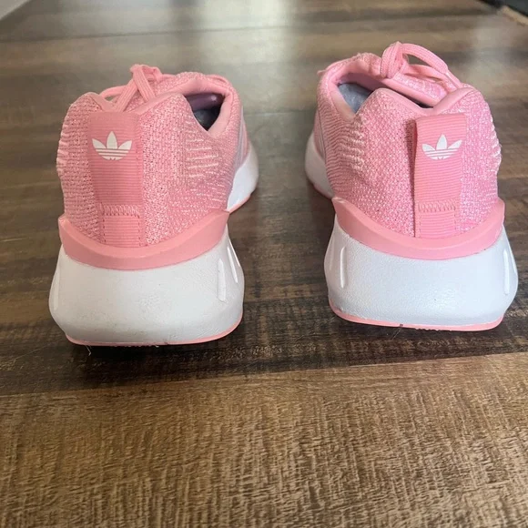 ADIDAS Swift Run 22 Women size
9 Sneaker PINK Sneaker
Lightweight Summer - Picture 6 of 11